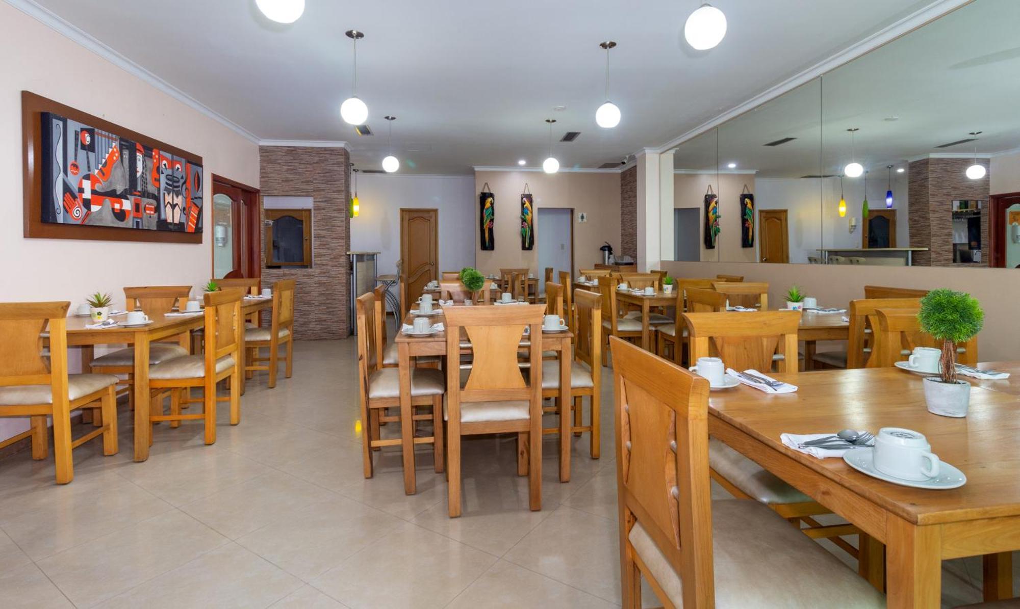 Hotel Costa Bonita Monteria Bagian luar foto