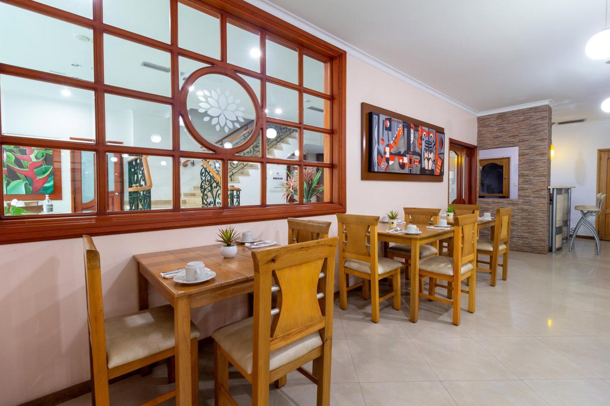 Hotel Costa Bonita Monteria Bagian luar foto