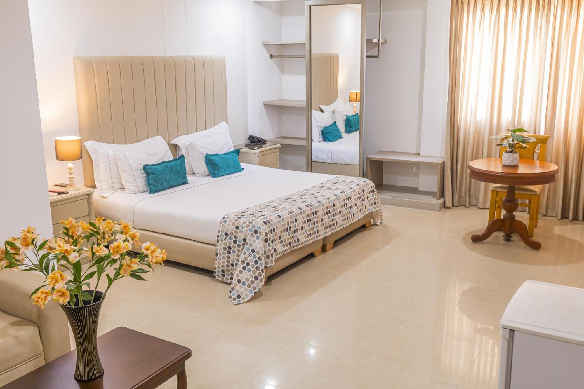 Hotel Costa Bonita Monteria Bagian luar foto